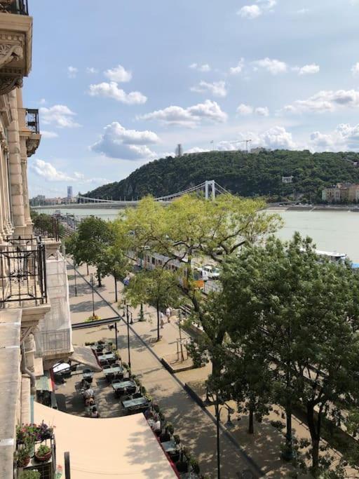 Baroque Danube Panorama Red Apartamento Budapeste Exterior foto